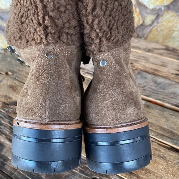 Womens Marc fisher winter boots size 7 chexk them out very nice thanks 🙏 - Picture 4 of 8